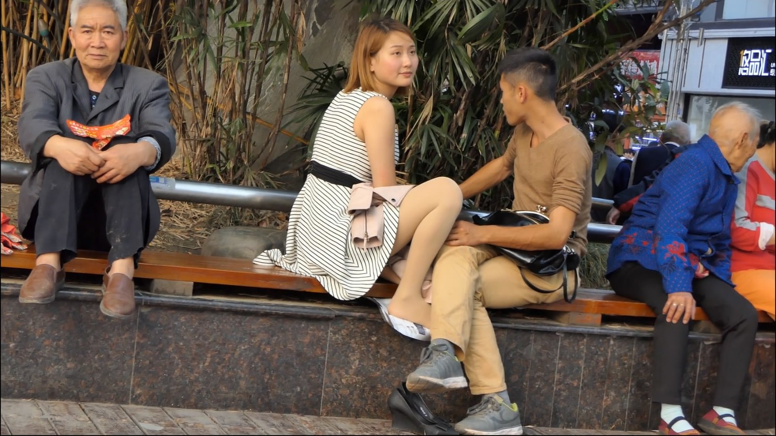 streetsnapnylon[00 00 16][20181208 234001 9]